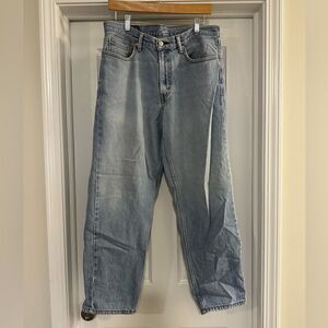 RARE Vintage 90’s Levi’s 560 loose fit tapered leg jeans USA size 32 x 30